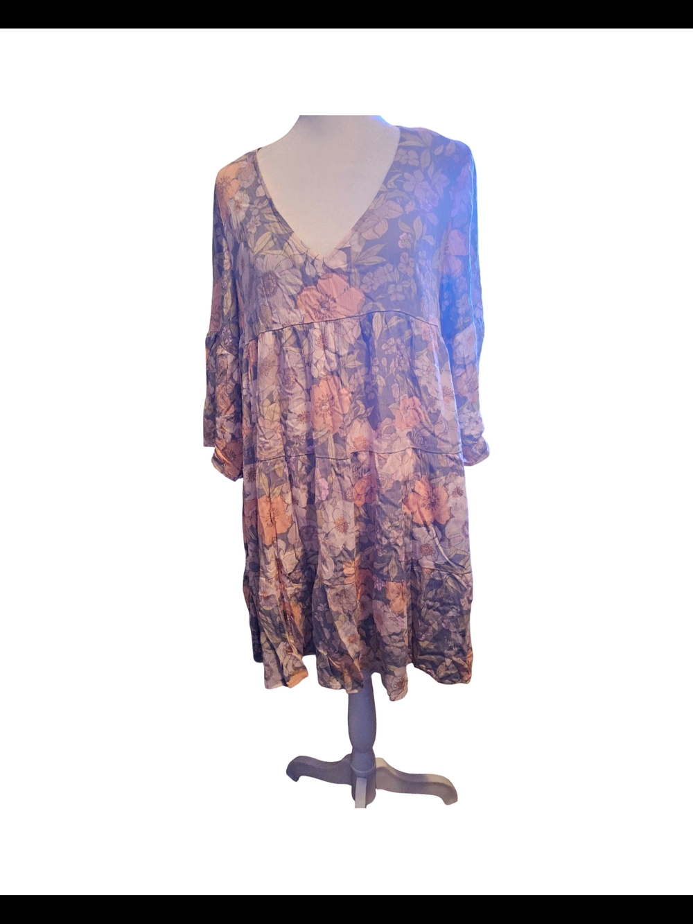 NWOT And The Why Size Med Floral V-Neck Dress